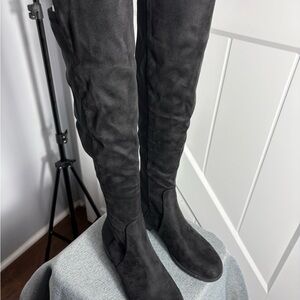 Unisa Black Over-the-Knee Women's Boots Size 8